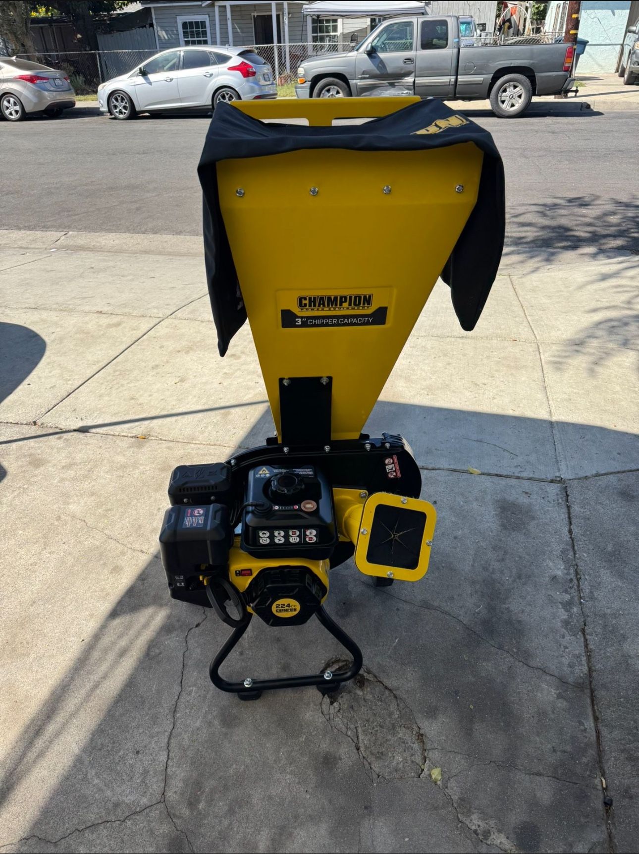 Champion Power Equipment 3 in. Dia 224 cc 2-in-1 Upright Gas Powered Wood Chipper Shredder