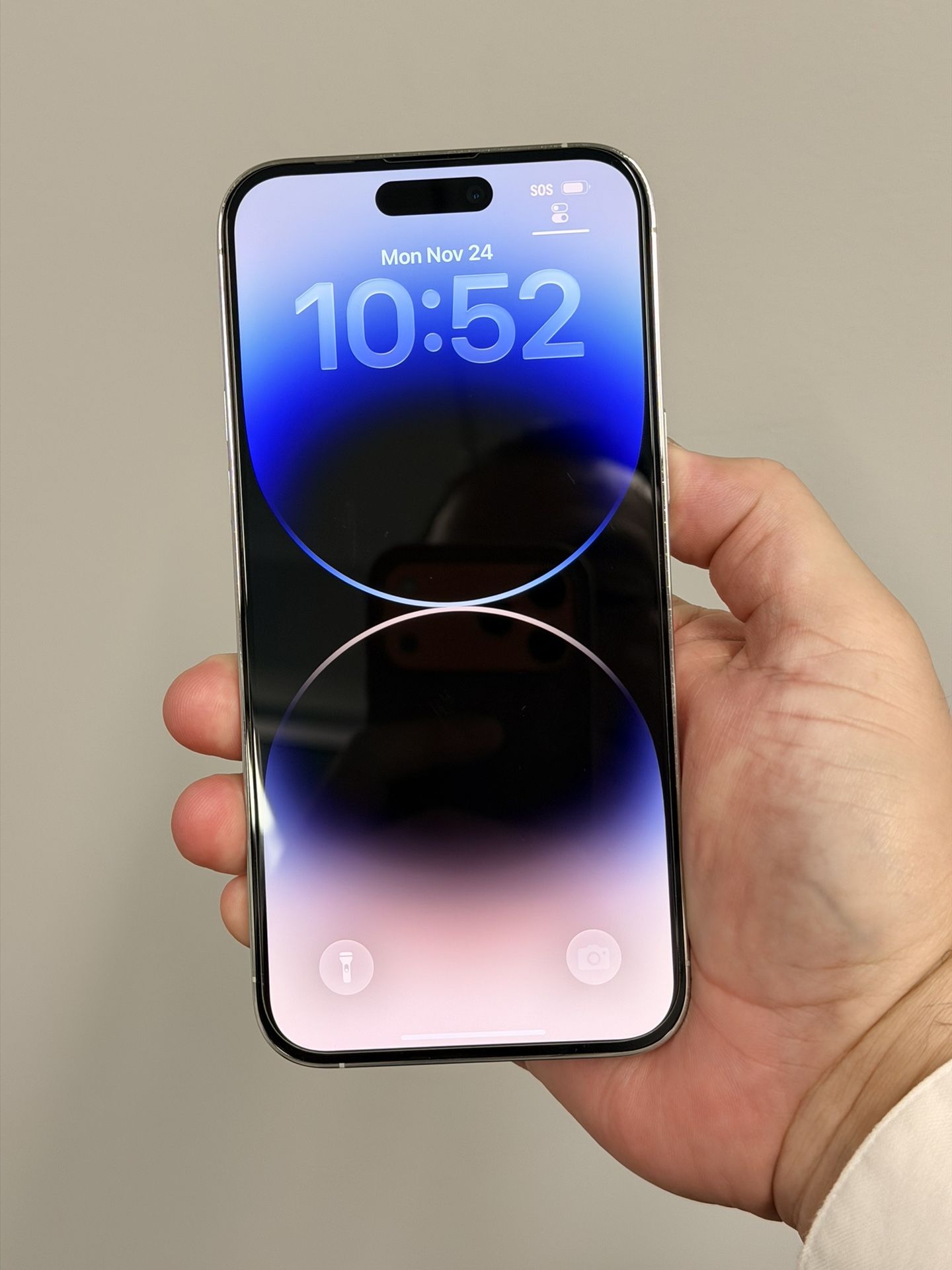 iPhone 14 Pro Max 256 GB Pristine  Condition!   UNLOCKED use By any carrier.  Hablo Espanol.