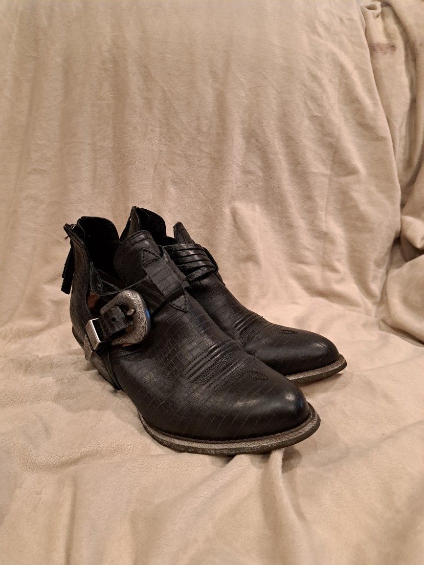  ARIAT Black Leather Booties Women's Size 8.5