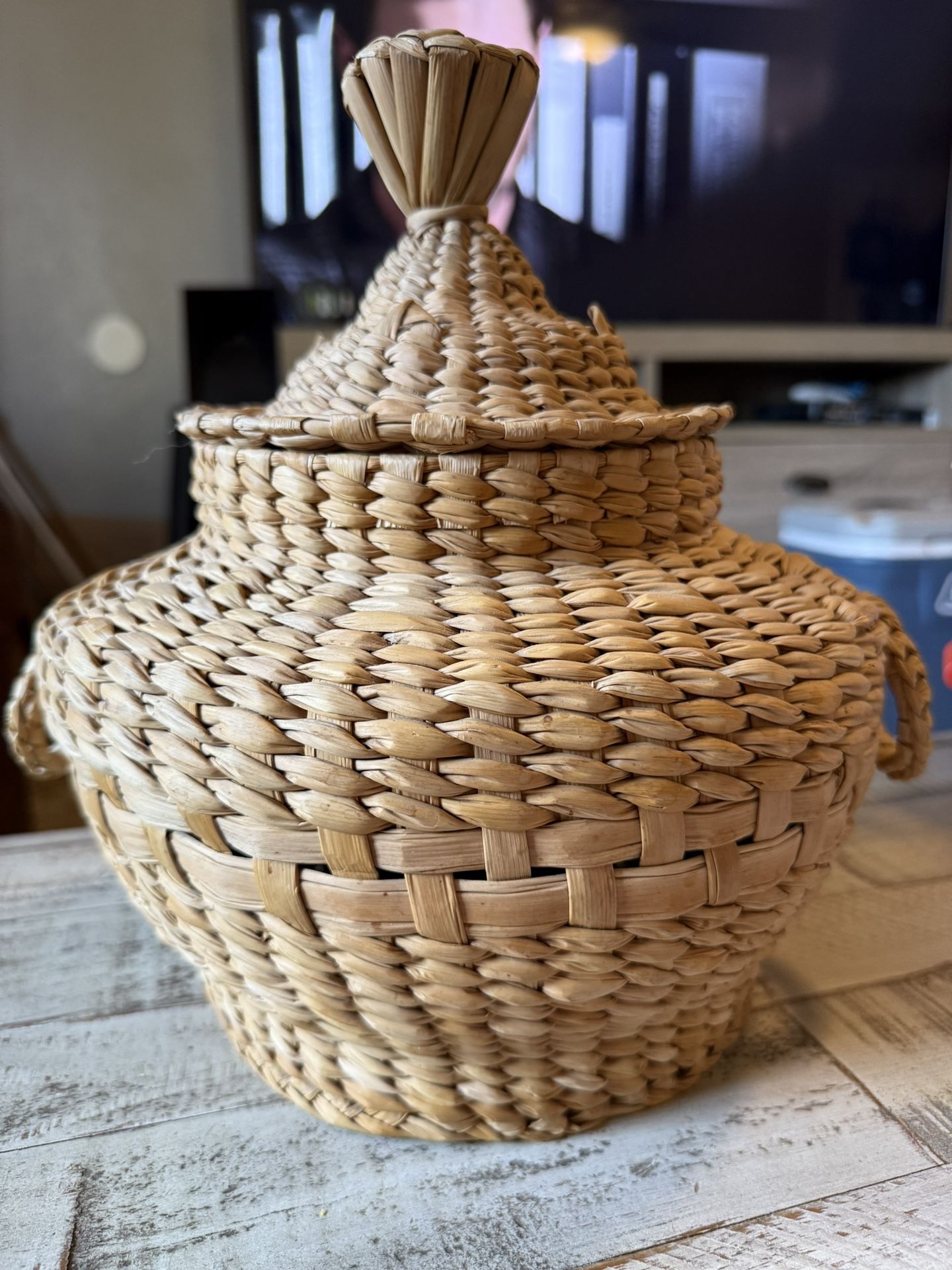 Vintage straw rattan basket