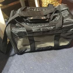 Sherpa Medium  Pet Carrier 