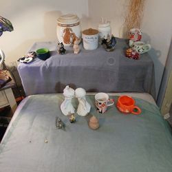 Assorted Ceramiic Pottery