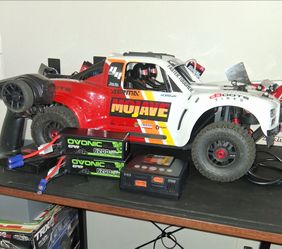 Arrma mojave 4s like new