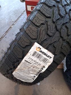 New Set of tires 275 60 20 BARKLEY XT