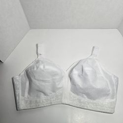 42D Wirefree Bra White Playtex Sensational Support 18 Hour
