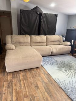 Sectional couch recliner