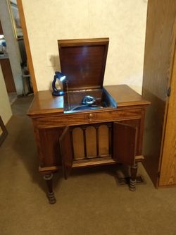 Victrola Record Player
