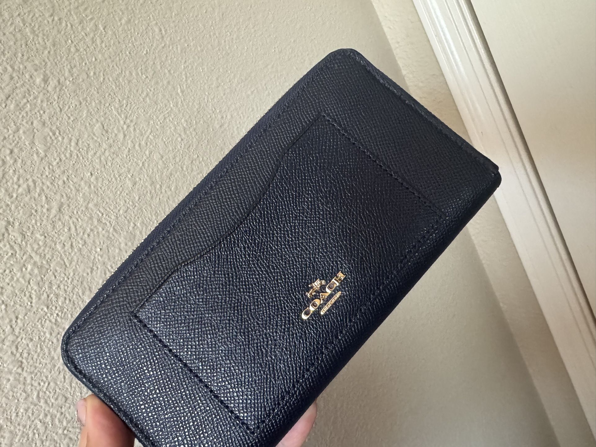 Coach Large Navy Wallet💙