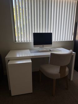 White Expandable L-Shaped / Corner Desk