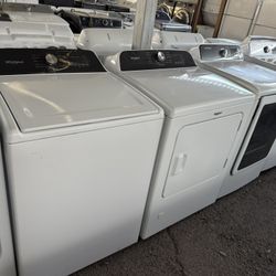 Whirlpool Top Load Washer And Gas Dryer Set