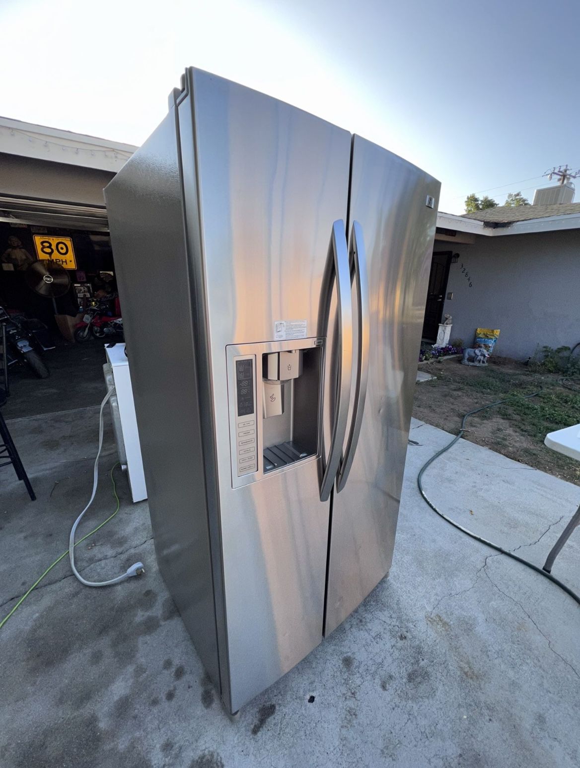 LG Side-By-Side Refrigerator 