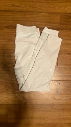 Woman’s Lululemon Tights