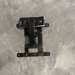 Tv/monitor wall mount