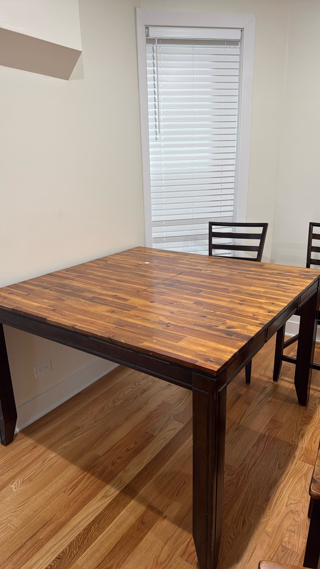 Dining Room Table and Chairs