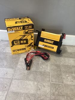 Dewalt DXAEI1000 Power Inverter 1000watts