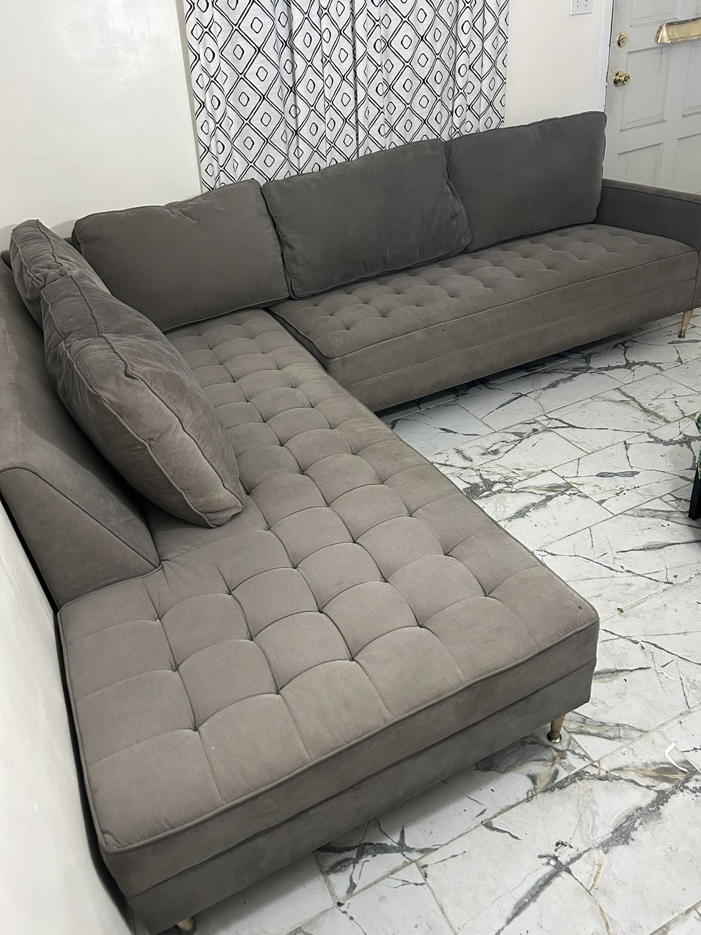 Sectional Couch 