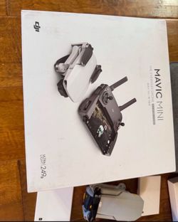 DJI Mavic Mini Fly More Combo Drone Quadcopter
