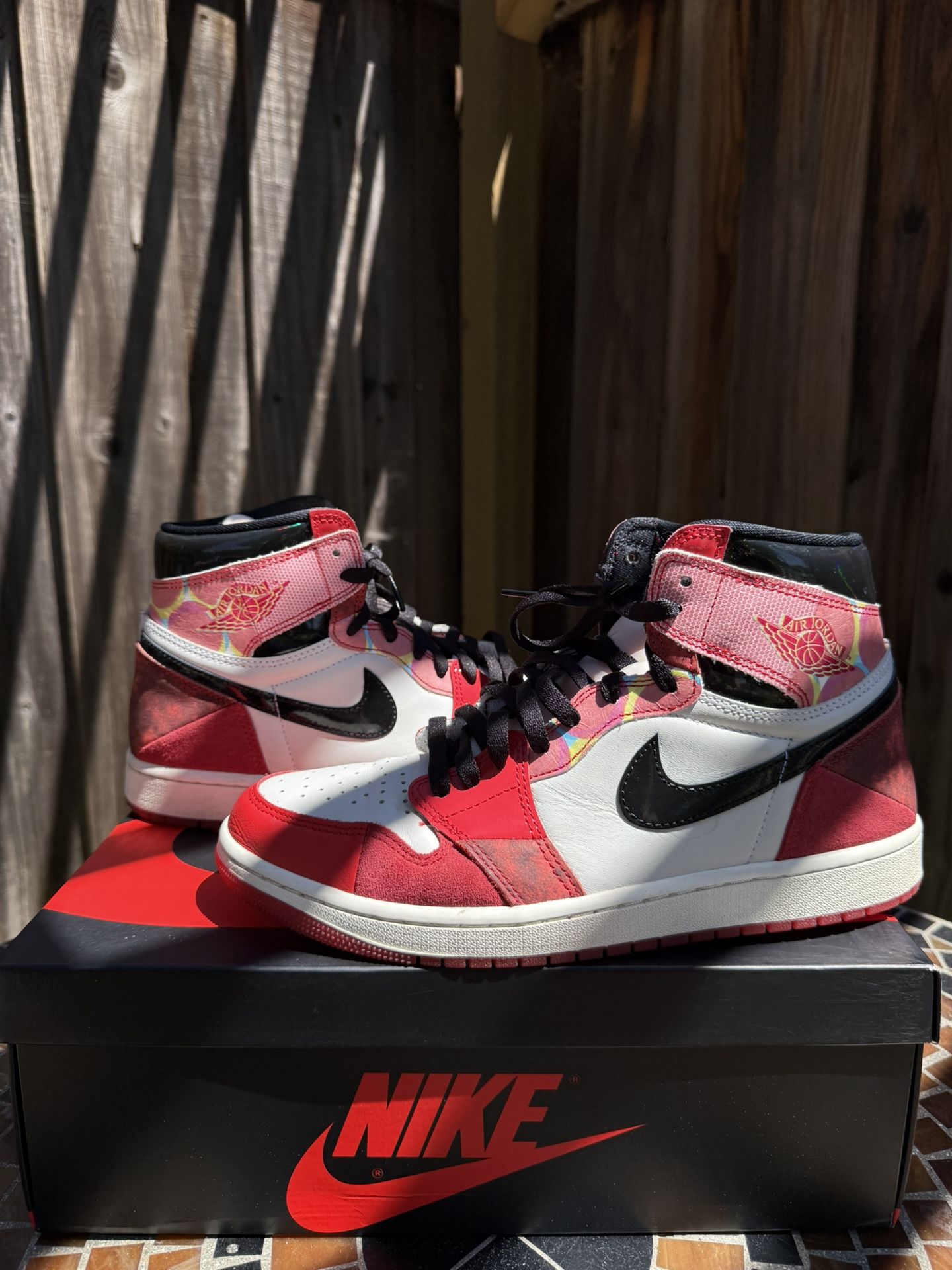 Jordan 1 retro “spider verse” 10M