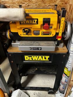 DeWalt Planer with stand