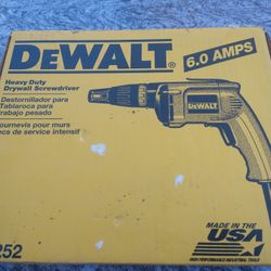 Dewalt Dw(contact info removed) Rpm Vsr Drywall Screwgun

