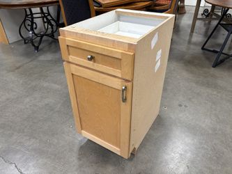 Shaker Style 35×17 Single Door Lower Cabinet with Country Maple Finish and Silver Pulls