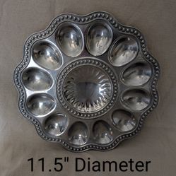 Vintage Wilton Metal DEVILED EGG PLATE
GREAT FOR EASTER!