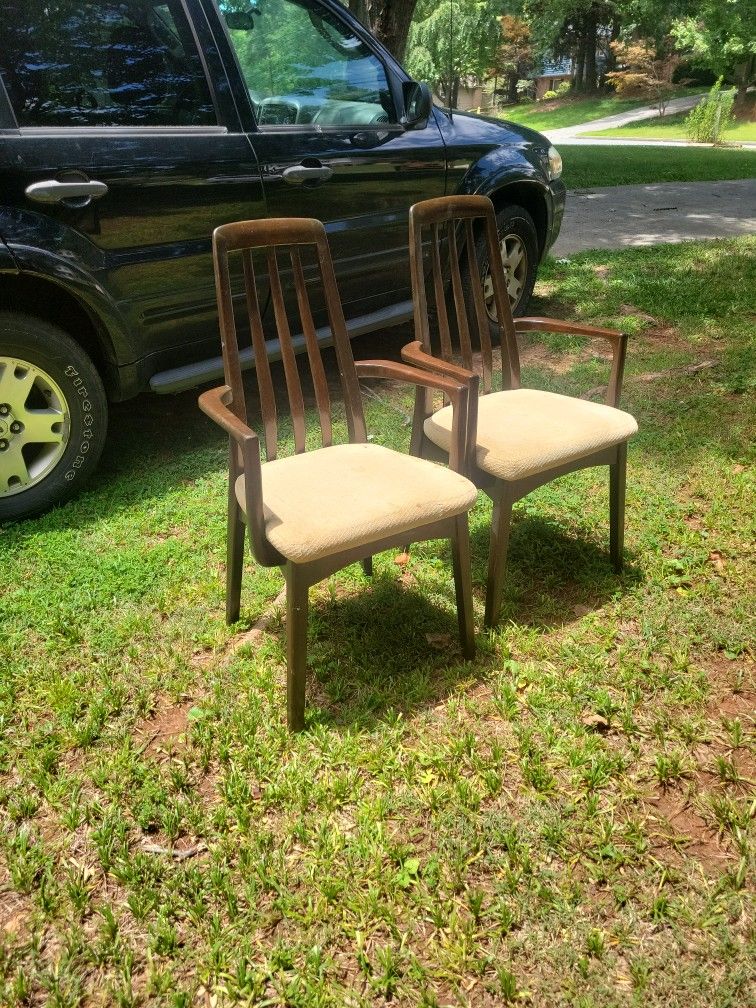 Set of 6 Dinning Room Chairs