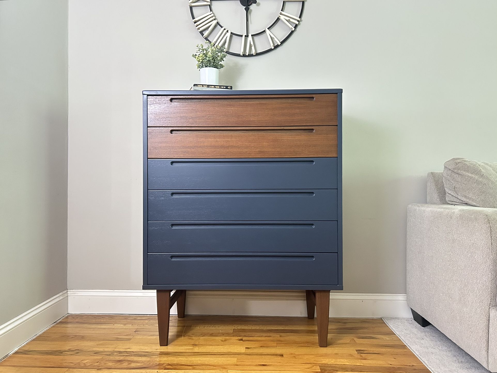 Mid Century Modern Dresser