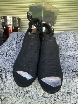 Women’s Casual Shoe Sz 10s