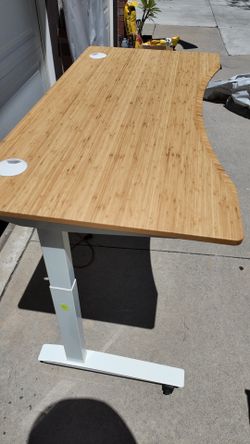 Jarvis Electric Standing Desk