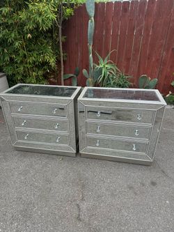 2 Mirrored Nightstands