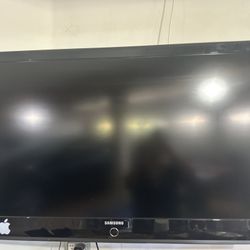 Samsung tv - 42” With Remote 