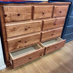 PINEWOOD DRESSER