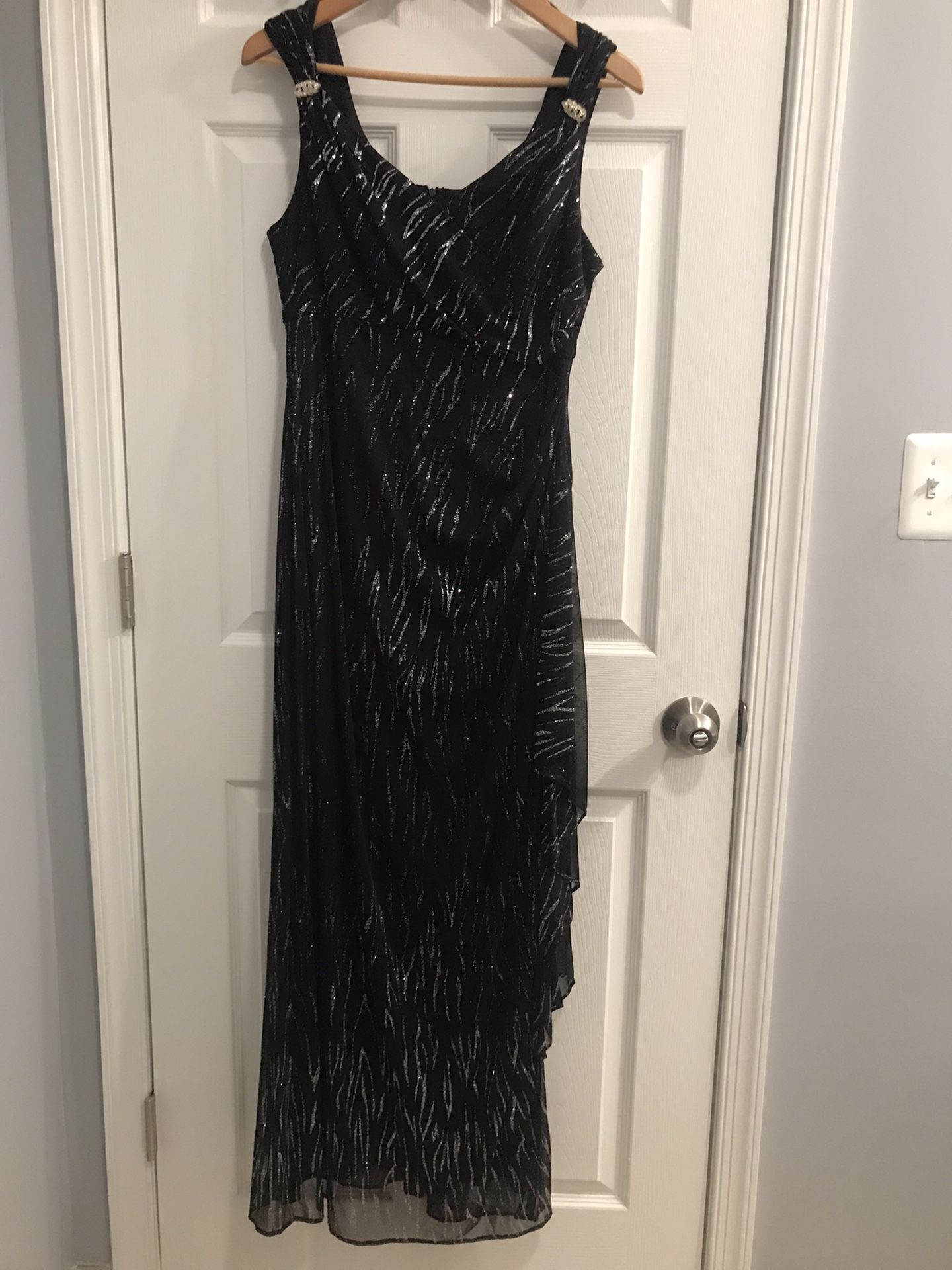 Stunning Black Sequin Dress 👗 (Size14) By R&M Richards