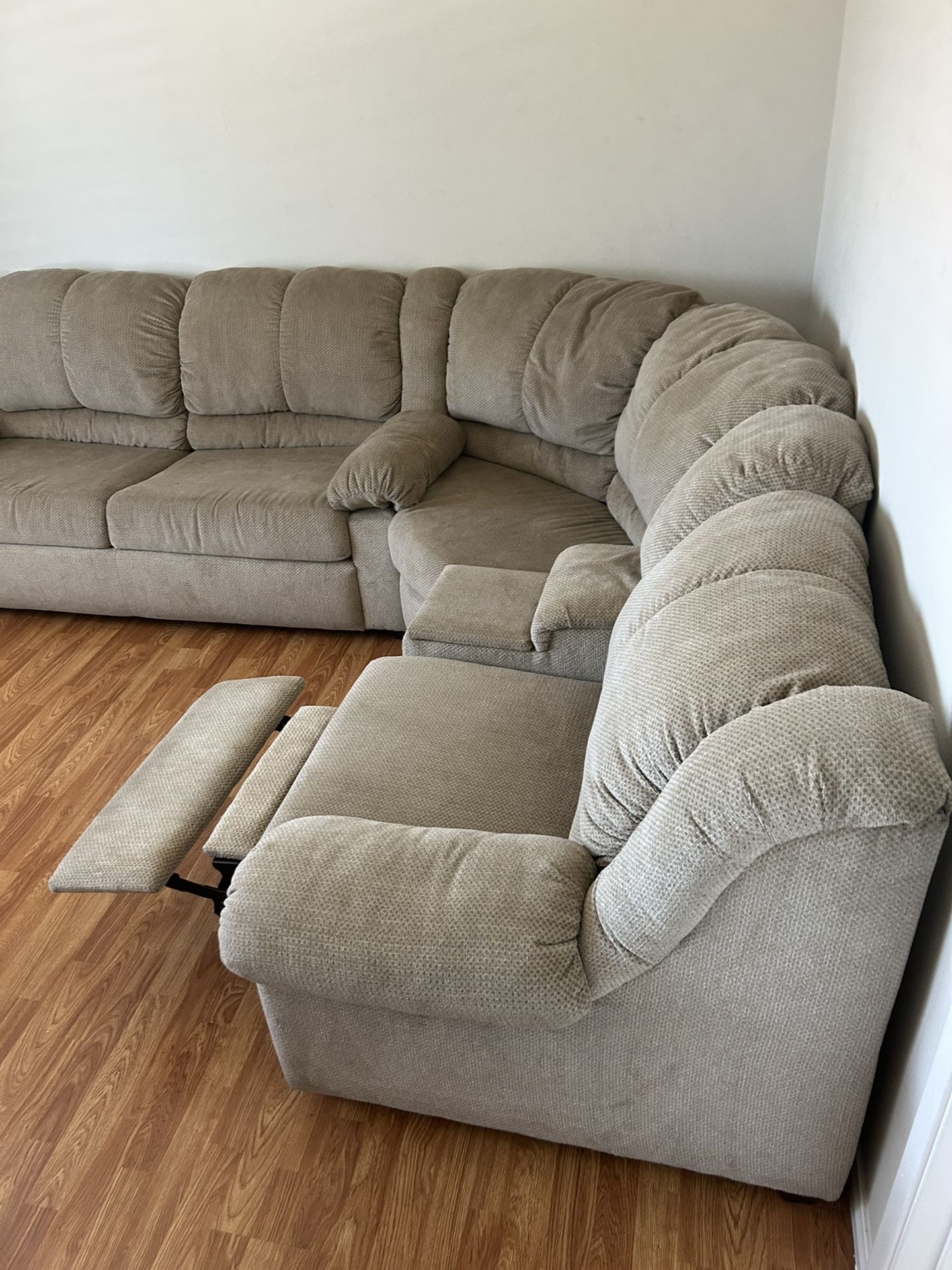 Couch With Recliners