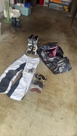 Fox Dessert Riding Gear & bag