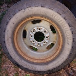 One Tire With Rim! LT265/70/R17