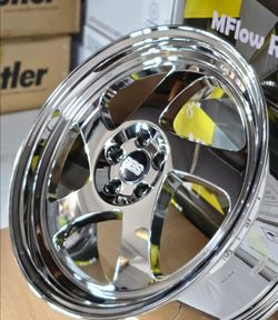 18x8.5 NEW KR1 CHROME WHISTLER WHEELS/RIMS. 5X114.3