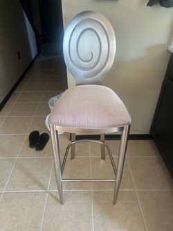 Bar stool