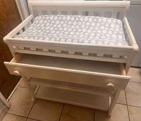 Baby Changing Table...Pls Read Description