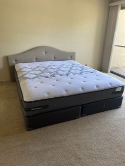 CAL KING MATTRESS AND BASE
