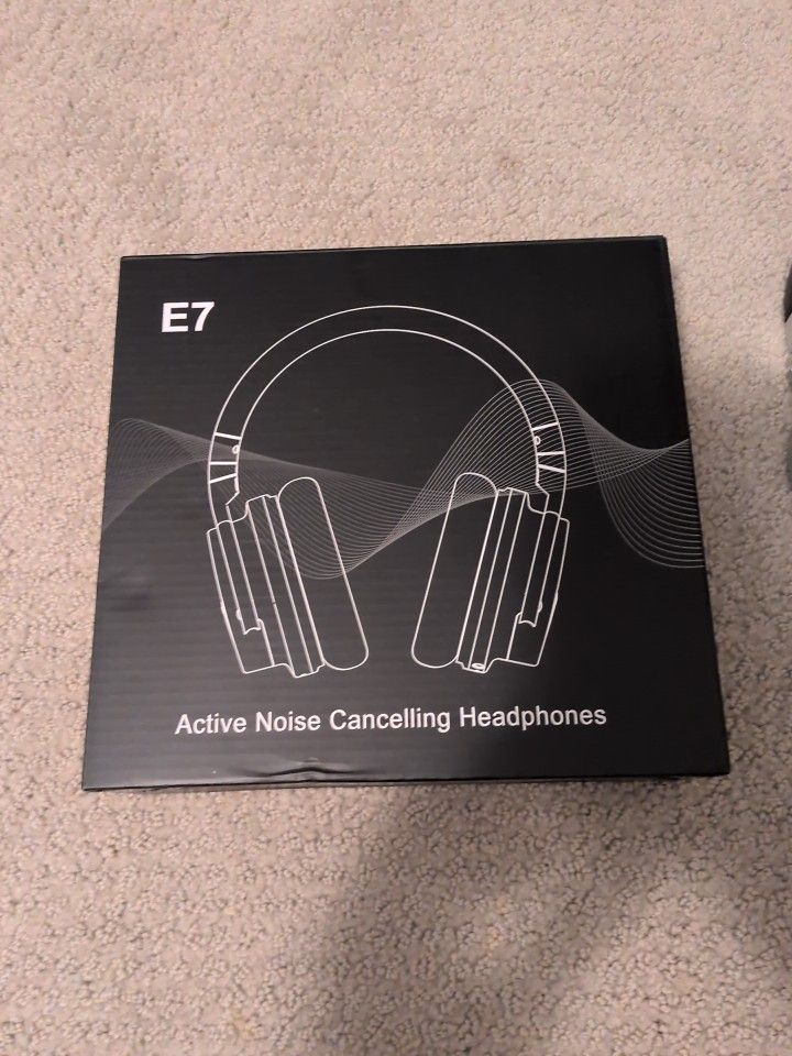MOVSSOU E7 Active Noise Cancelling Headphones/ Bluetooth Headphones Wireless