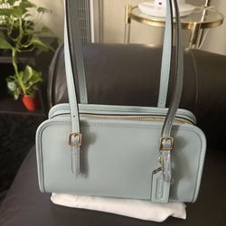 Brand New Coach Swing Back Limited Edition 