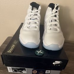 AIR JORDAN 11s 