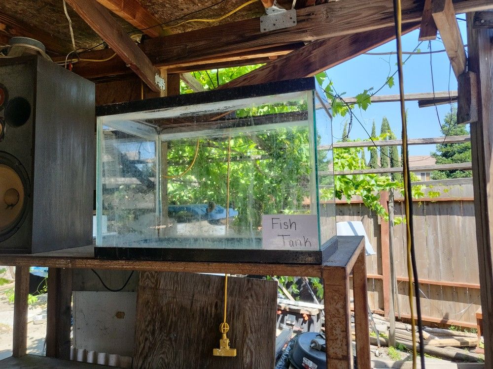 Fish Tank 24x17x12.5