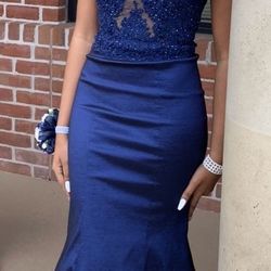 Size 2 Halter Top Prom Dress