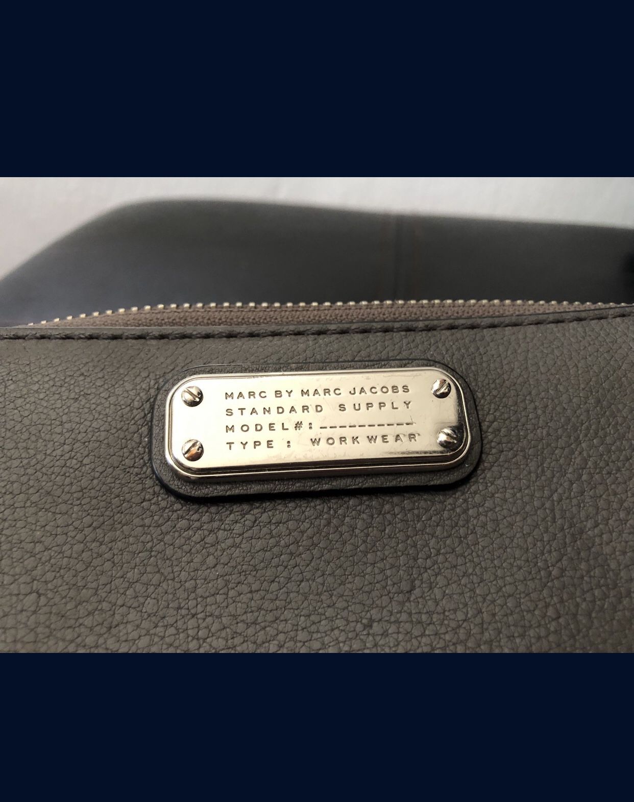 Marc Jacobs Leather Grey Wallet In Perfect Condition 