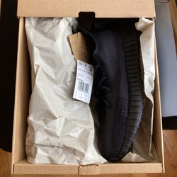 YZY 350 V2 Black SZ9.5