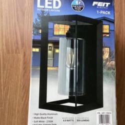 Feit LED Coach Lantern
