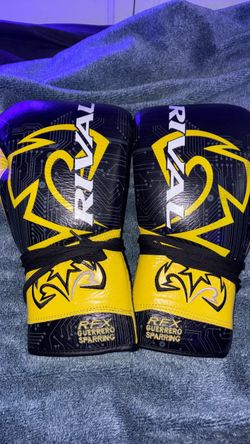 Rival P4P black and yellow boxing gloves